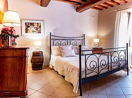 Cottage in Tuscany With Private Pool