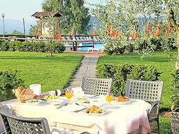 Holiday Home in Tremosine With Pool, Sauna, Garden, Terrace