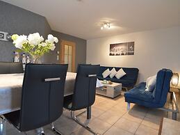 Combine City & Countryside in Well Kept House With Many Games, Next to