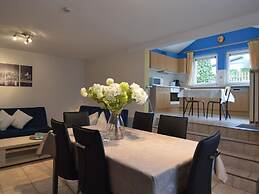 Combine City & Countryside in Well Kept House With Many Games, Next to