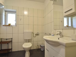 Spacious Stay in Historic Knin