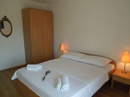 Spacious Stay in Historic Knin