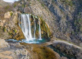 Spacious Stay in Historic Knin