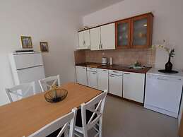 Holiday House in a Quiet Area Near the Sea, Private Garden, Terrace an