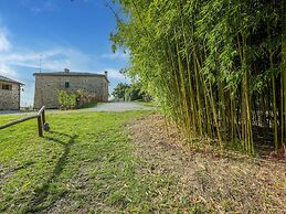 Dwelling in Renovated Barn near Birthplace of Michelangelo