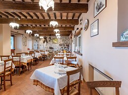 Dwelling in Renovated Barn near Birthplace of Michelangelo