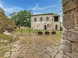 Dwelling in Renovated Barn near Birthplace of Michelangelo
