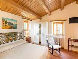 Dwelling in Renovated Barn near Birthplace of Michelangelo