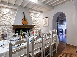 Nice Villa with Private Pool & Large Garden near Cortona