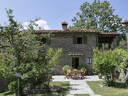 Nice Villa with Private Pool & Large Garden near Cortona