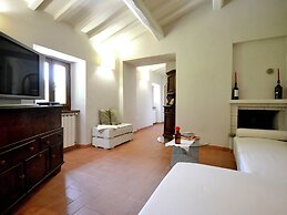 Nice Villa with Private Pool & Large Garden near Cortona
