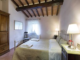 Nice Villa with Private Pool & Large Garden near Cortona