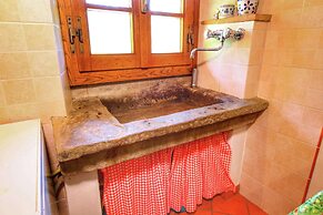 Charming Tuscan Farmhouse