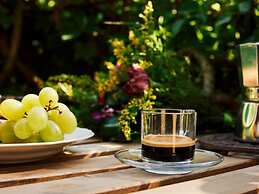 Belvilla by OYO Loggia