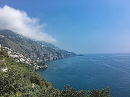 Apartment near Praia with Large Terrace & Spectacular Views