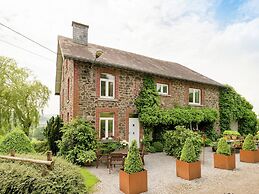 Farm With Lovely Panoramic Views