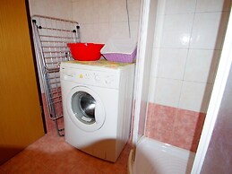 Relaxing Apartment in Banjole With Shared Pool