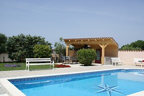 Relaxing Apartment in Banjole With Shared Pool