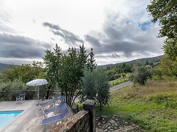 Farmhouse With Pool in Michelangelo