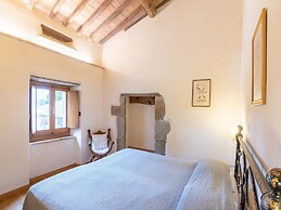 Farmhouse With Pool in Michelangelo