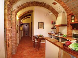 Farmhouse With Swimming Pool in Poggibonsi