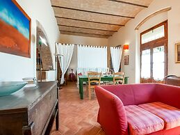 Farmhouse With Swimming Pool in Poggibonsi