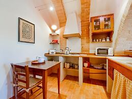 Farmhouse With Swimming Pool in Poggibonsi