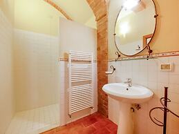 Farmhouse With Swimming Pool in Poggibonsi