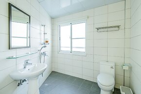 Travelers Plus - Hostel