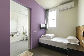 Travelers Plus - Hostel