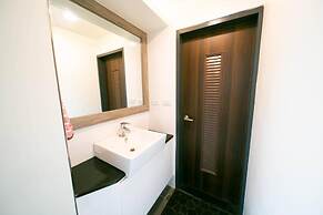 Travelers Plus - Hostel