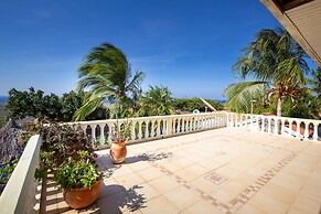 Breathtaking Family Designer Villa w/ Private Pool & Tropical Garden