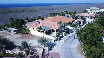 Breathtaking Family Designer Villa w/ Private Pool & Tropical Garden