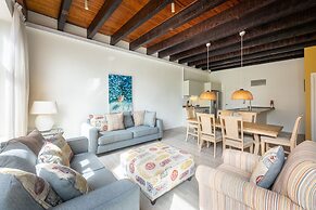 Punda City Centre Penthouse at Plaza JoJo