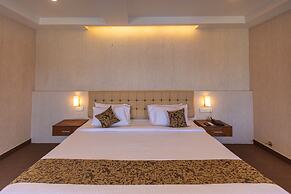 Vera by Bisque Brookefield