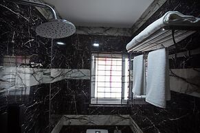 Vera by Bisque Brookefield