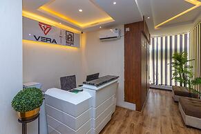 Vera by Bisque Brookefield