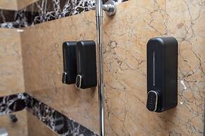 Vera by Bisque Brookefield