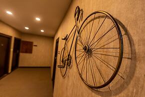 Vera by Bisque Brookefield