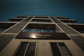 Vera by Bisque Brookefield