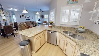 SPC 9136 - Ground Floor 2 BR short walk to beach right by pool by RedA