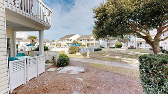 SPC 9136 - Ground Floor 2 BR short walk to beach right by pool by RedA