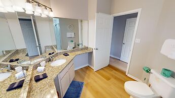 SPC 9136 - Ground Floor 2 BR short walk to beach right by pool by RedA