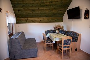 Vineyard Cottage Brodaric