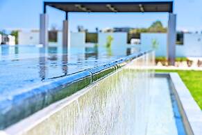 Villa Solaris Heated Pool & Hot Tub