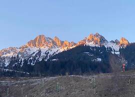 Sunny Terrace Apartment