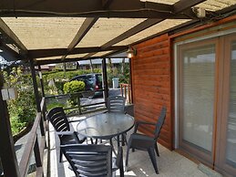 Comfortable Chalet in Petithan With Garden