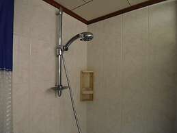 Comfortable Chalet in Petithan With Garden