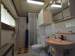 Comfortable Chalet in Petithan With Garden