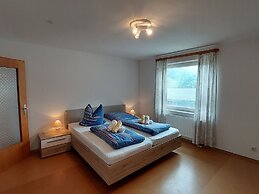 Spacious Holiday Home in Neureichenau-schimmelbach
